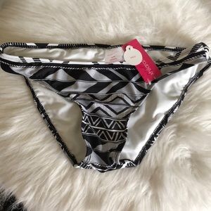 Xhiliration bikini bottom